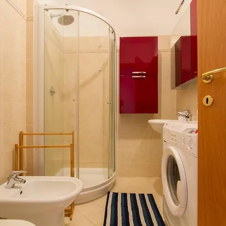 Bright House With 2 Bedrooms & A Unique Terrace Apartment